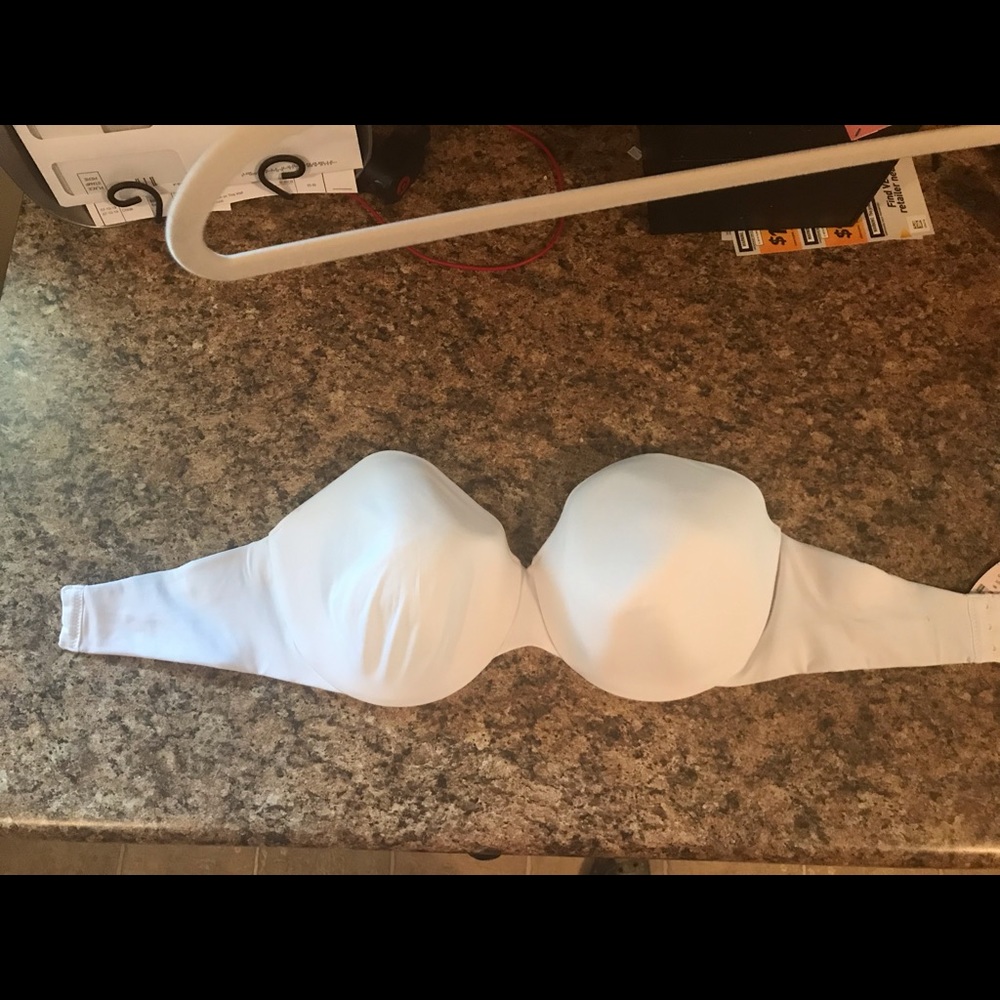 Strapless bra